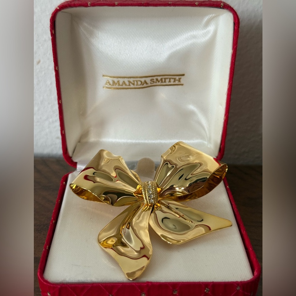 Large Vintage Amanda Smith Gold Tone Rhinestone Bow Pin Brooch